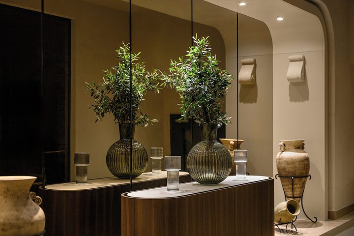 Hotel Interior 139 of 148