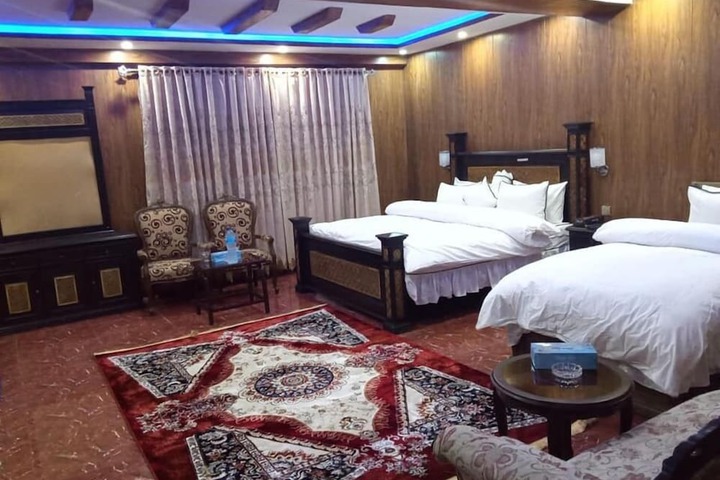 Room 25 of 27