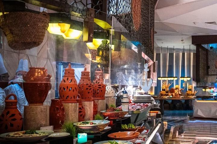 Dining 210 of 254