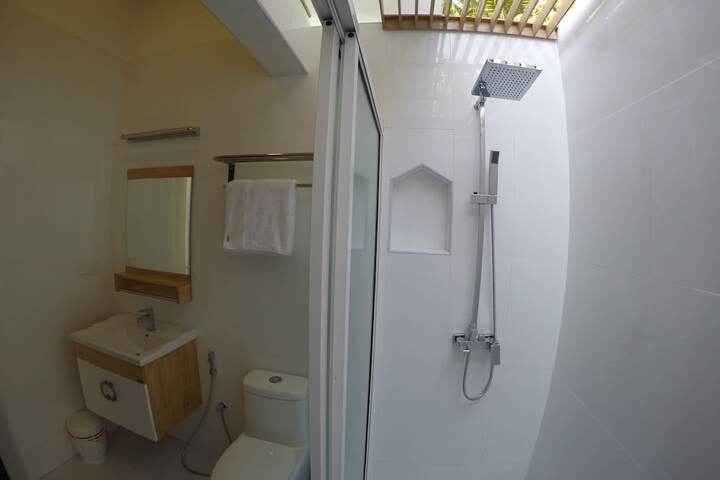 Room 17 of 52