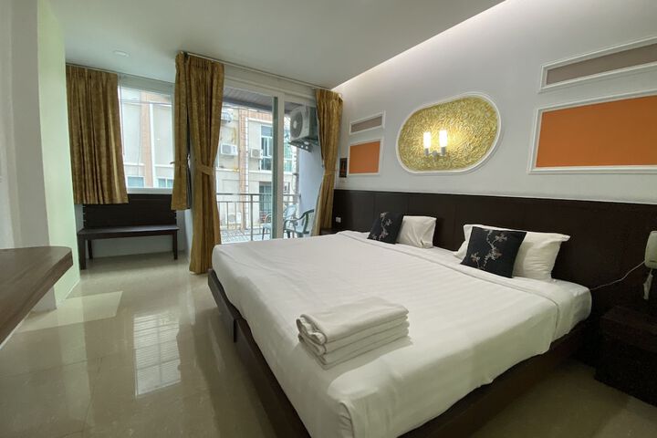 Room 9 of 95