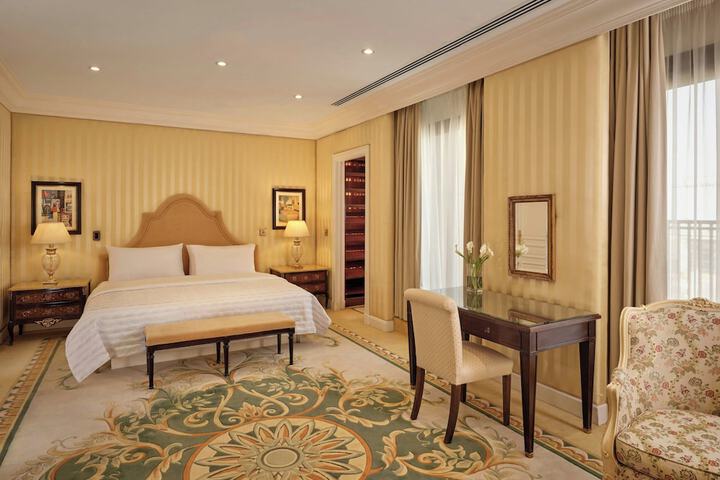 Room 44 of 103