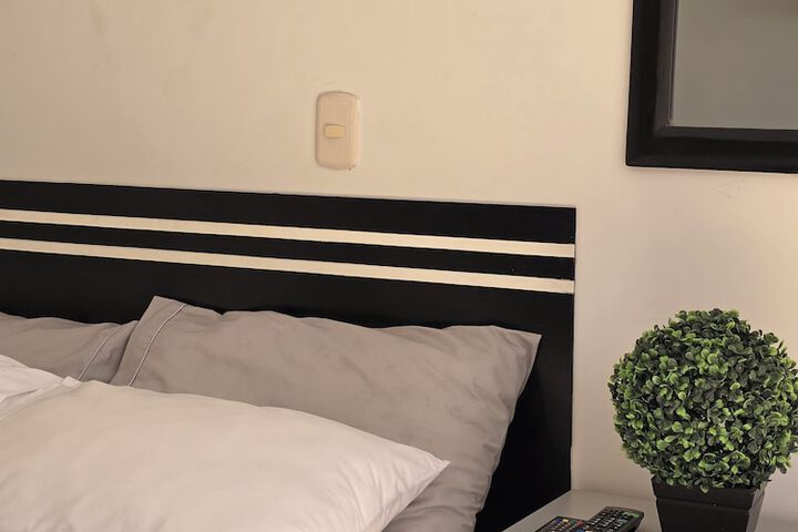 Room 13 of 84