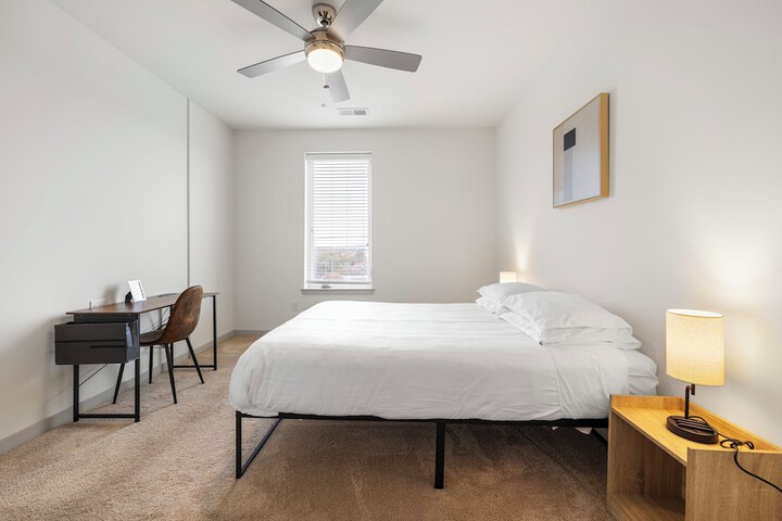 Room 31 of 136