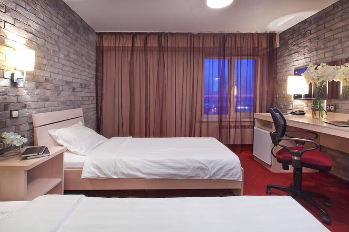 Room 17 of 53