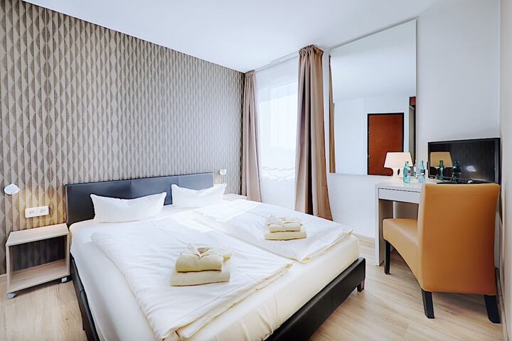 Room 4 of 45