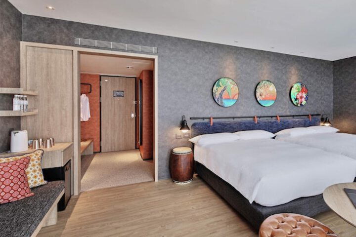 Room 21 of 44