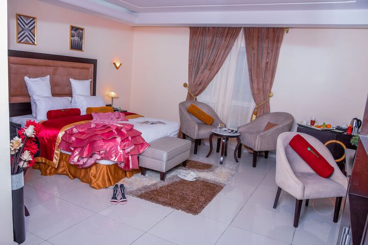 Room 14 of 48