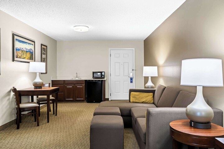 Room 12 of 35