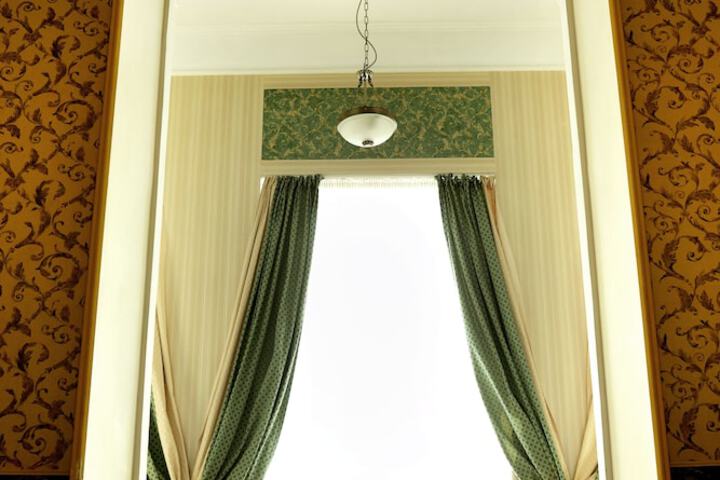Room 34 of 62