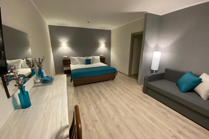 Room 36 of 64