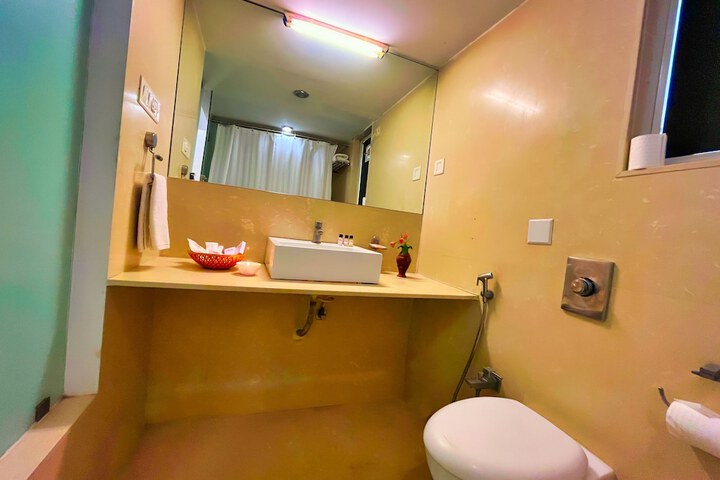 Room 34 of 69