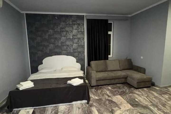 Room 18 of 30