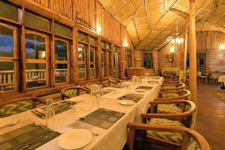 Dining 34 of 76