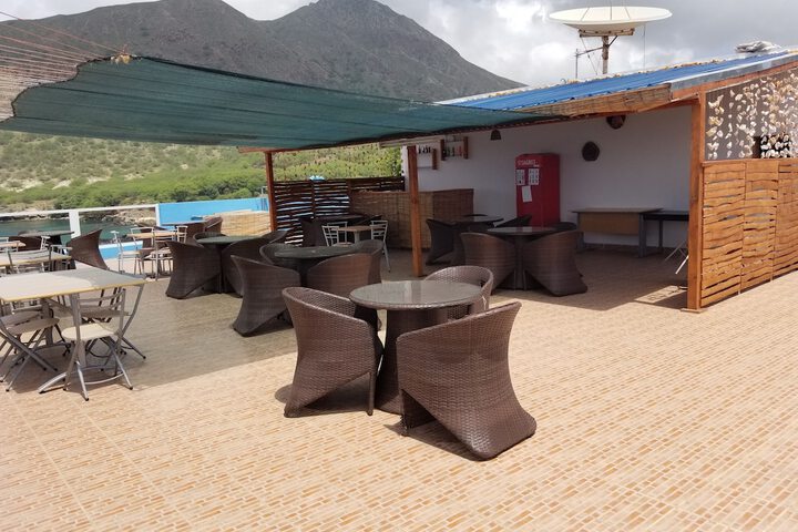 Lounge 19 of 26