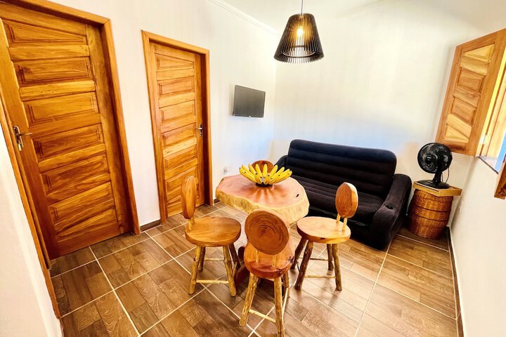 Room 11 of 37