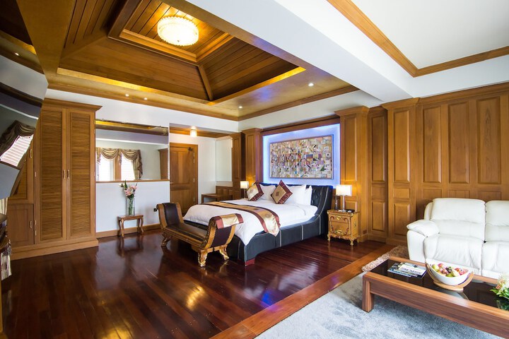 Room 40 of 181