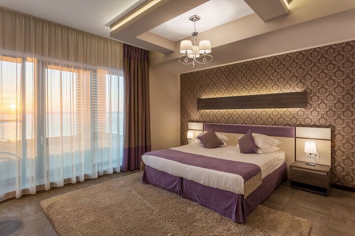 Room 18 of 53