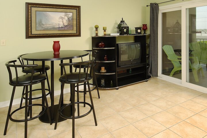 Room 6 of 23
