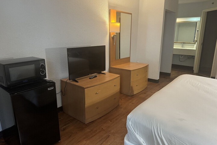 Room 21 of 44
