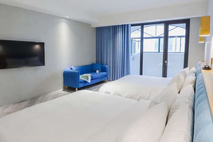 Room 35 of 135