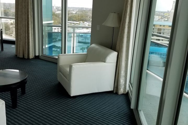 Room 72 of 190