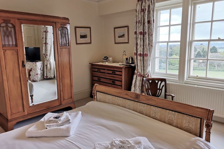 Room 9 of 64