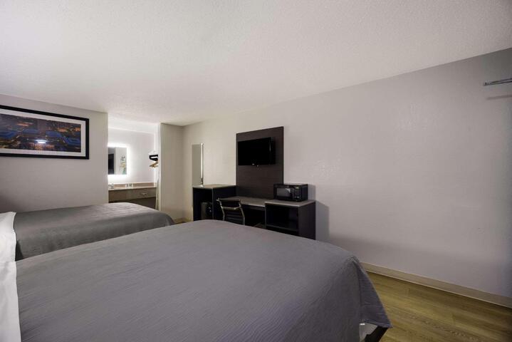 2 Double Beds (1 of 13)