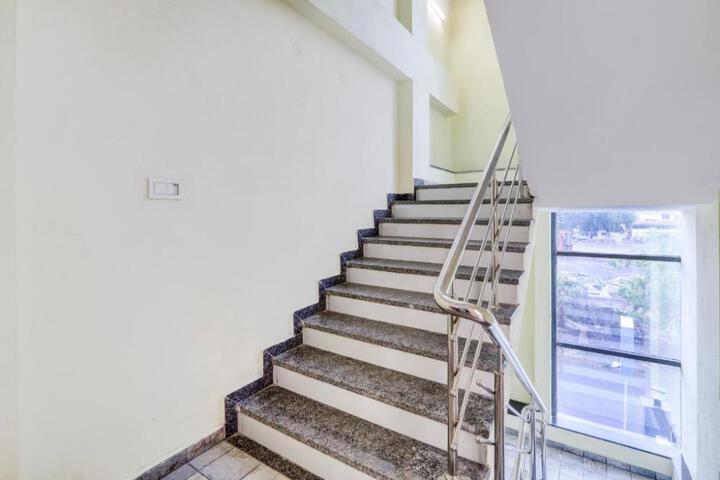 HOTEL O RUNWAY Service Apartment
