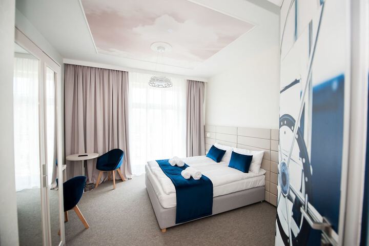 Room 5 of 30