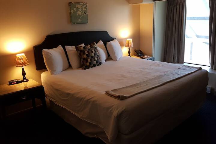 Suite Executive Queen Bed (18 of 27)