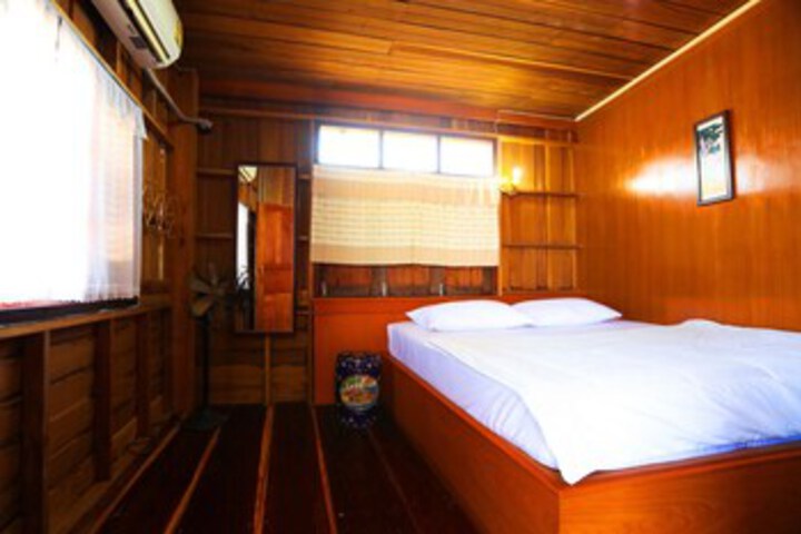 Room 90 of 110