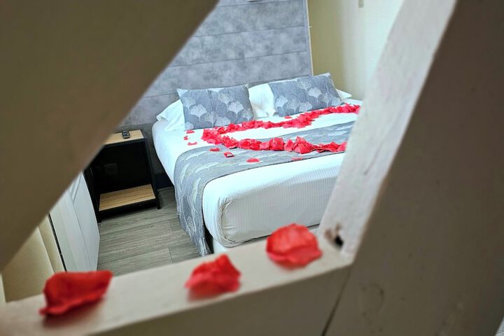 Room 6 of 26