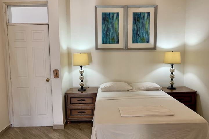 Room 6 of 44