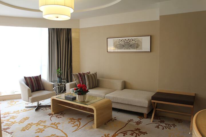 Room 30 of 72