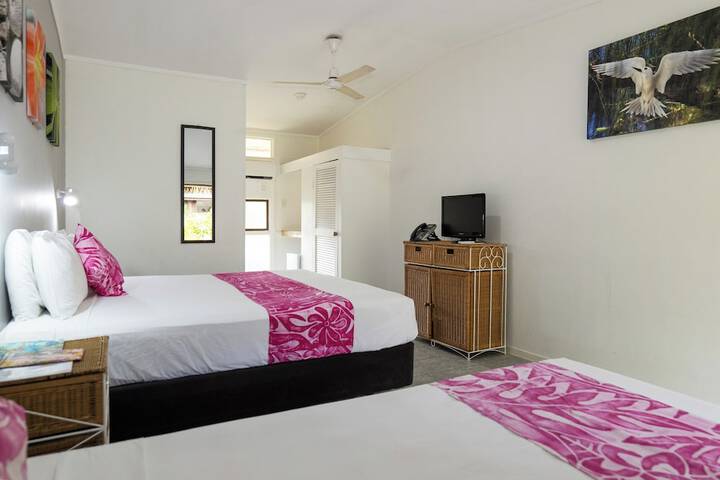 Room 25 of 73