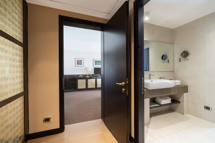 Room 42 of 138