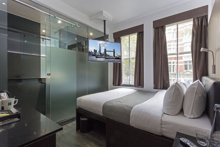 Room 9 of 36