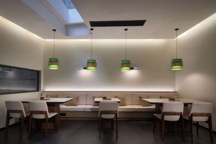 Dining 54 of 73