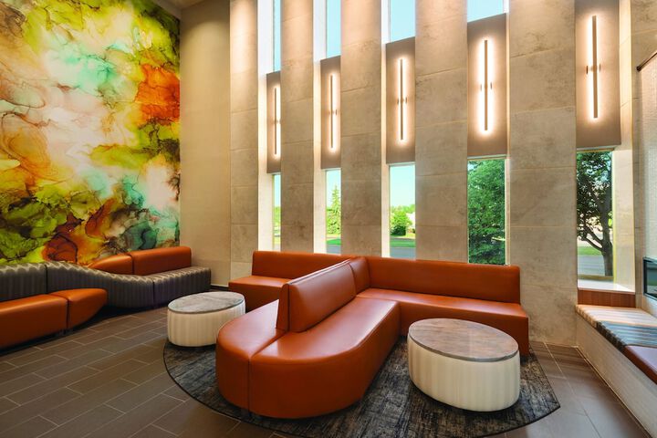 Entrance & Lobby