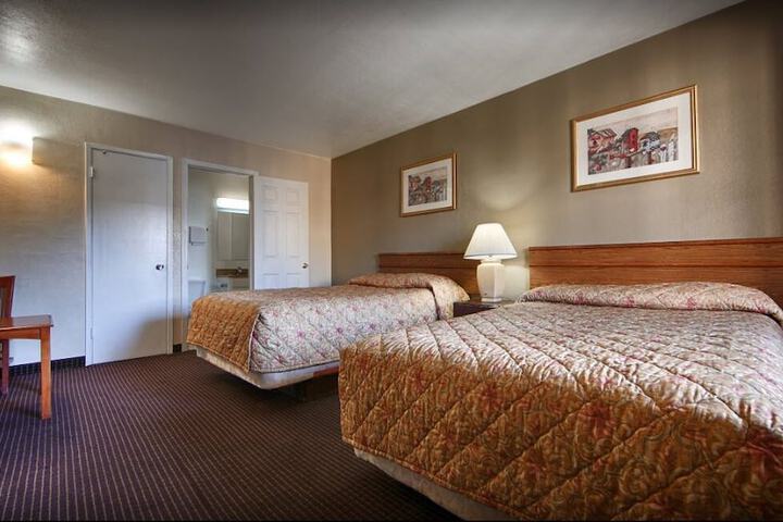 Room 3 of 18