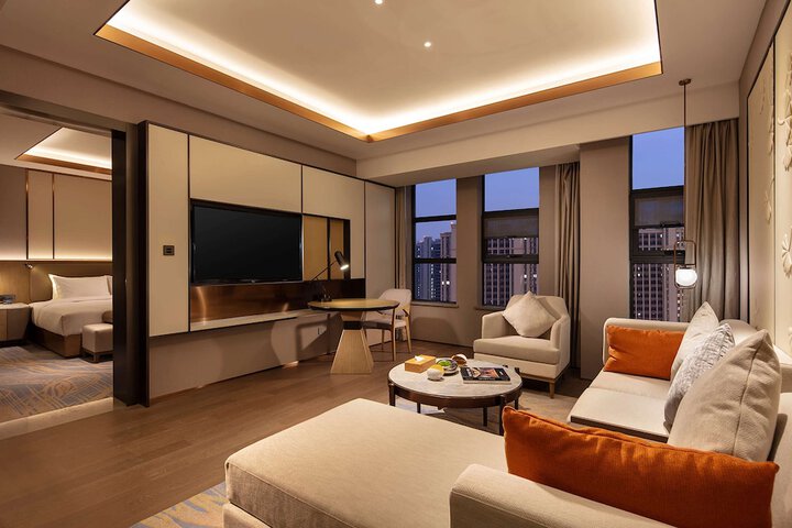 Room 14 of 36