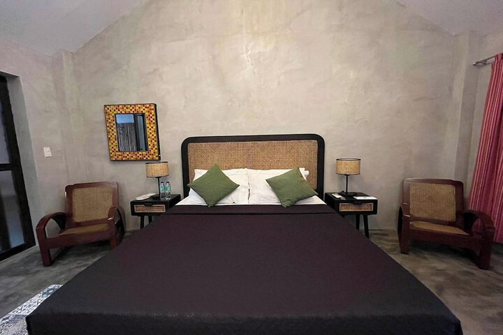 Room 10 of 31