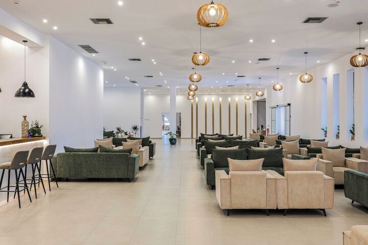 Hotel Interior 4 of 96