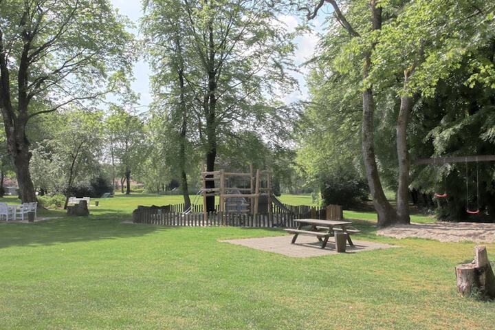 Children's play area - outdoor