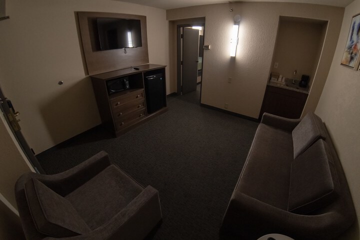 Room 29 of 66