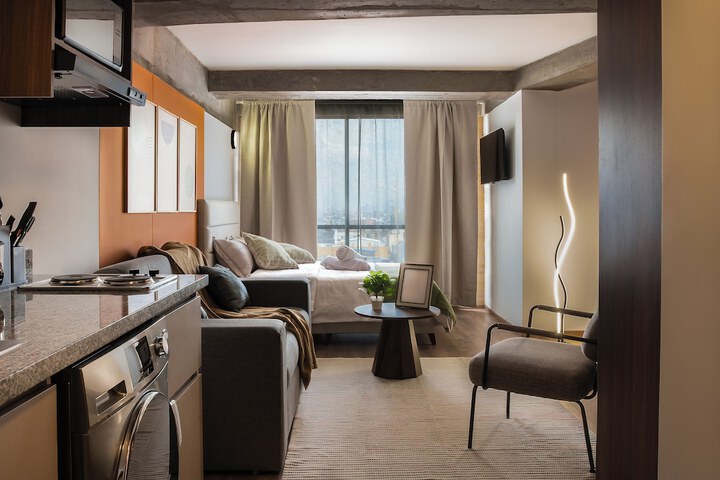 Room 4 of 34