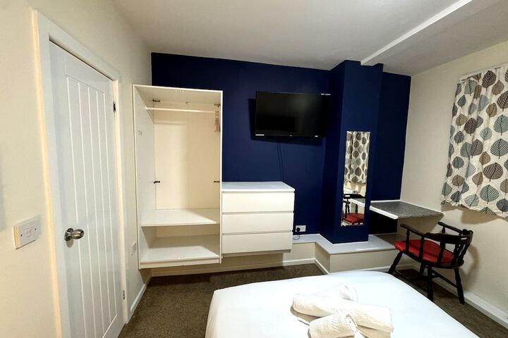 Room 53 of 97