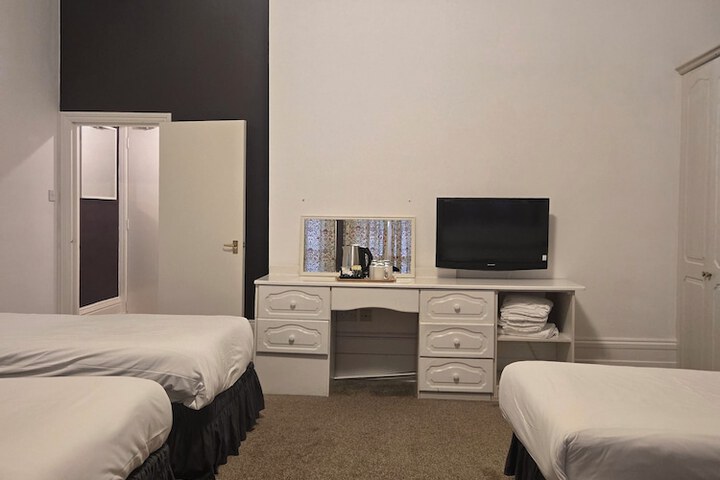 Room 17 of 72