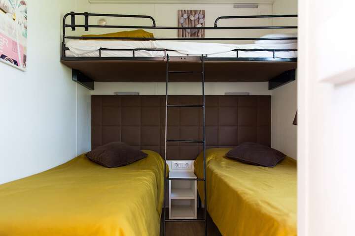 Room 8 of 66